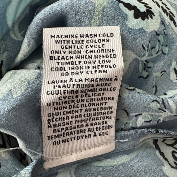 Carmen Marc Valvo Blue Floral Blouse | Size XL Sleeveless Lightweight Top Career - Picture 5 of 8